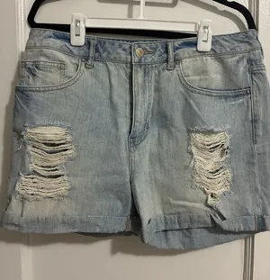 Denim shorts thumbnail 1