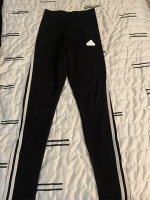 Essential Linear Leggings thumbnail 3