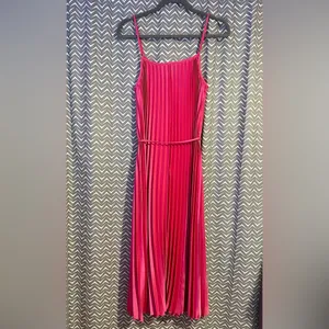 NWT SAM EDELMAN | Hammered Satin Plissé Dress in Hot Pink, size M thumbnail 4