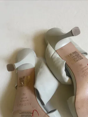 ALOHAS Twist Strap kitten heel Sandals in Ice White US 8.5 thumbnail 4
