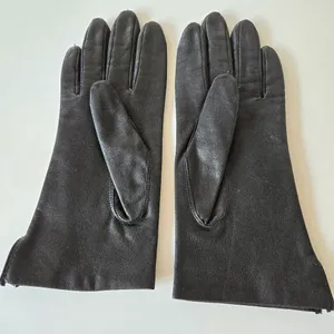 Leather vintage gloves black size 7 1/2 thumbnail 2