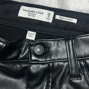 Abercrombie Skinny High Rise Leather Pants thumbnail 6