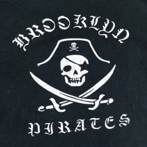 Lola Star Brooklyn Pirates Graphic Novelty TShirt M thumbnail 2