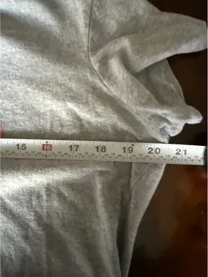 Gray 'Go Your Own Way' Graphic T-Shirt, Size M thumbnail 4