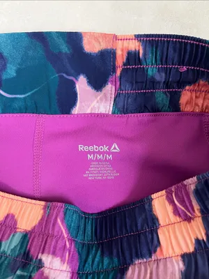 Reebok Women's Athletic Shorts Size Medium thumbnail 6
