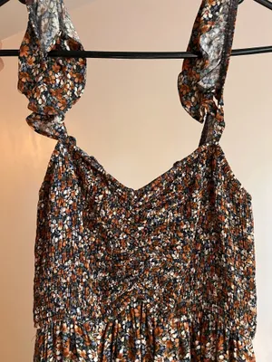 Storia Floral tiered maxi dress with tapered bottom thumbnail 2