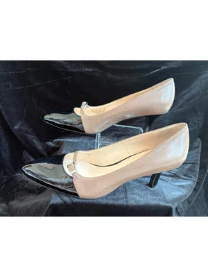 Franco Sarto Women's Two-Tone Leather Kitten Heel Pumps, Size 8.5 thumbnail 2