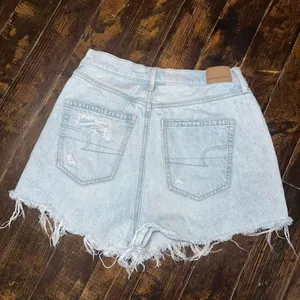 American Eagle highest rise 90’s boyfriend denim relaxed shorts thumbnail 2