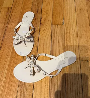 Aldo Flipflops Thong Embellished Sandals Cream White Pearl Sz 8 blush summer jelly thumbnail 1