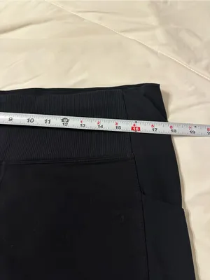 Athleta Black Excursion Hybrid Tight - Size XL - Paneled Performance Leggings thumbnail 14