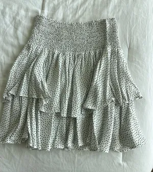 Princess Polly White Polka Heart Tiered Smocked Waist Skirt thumbnail 1