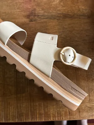Reef Sandals thumbnail 2