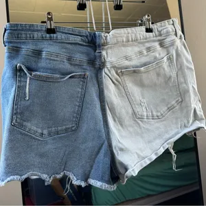 No Boundaries Split color denim shorts thumbnail 3