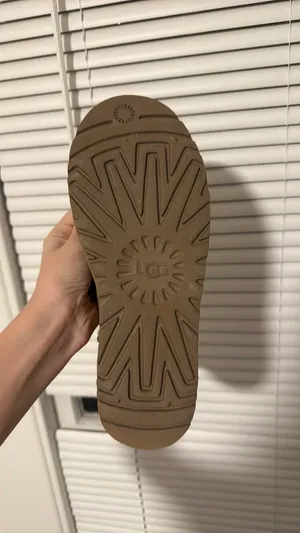 UGG Boots Women’s thumbnail 4