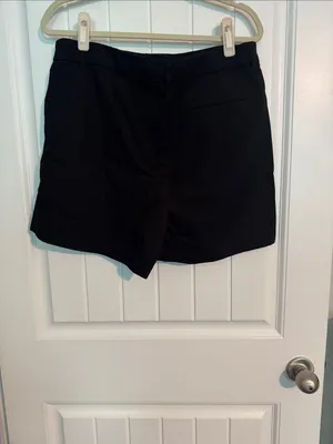 Old Navy Black Tailored High-Rise Women’s Shorts thumbnail 2