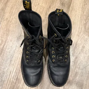 DR. MARTENS Boots ZAVALA COMBAT BOOT black leather lace up moto grunge Platform thumbnail 3