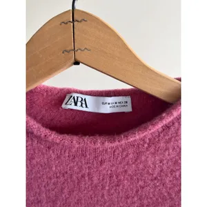ZARA Pink Soft Knit Short Sleeve Sweater Crew Neck Medium thumbnail 3