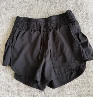 Black JoyLab Shorts High-Rise thumbnail 1