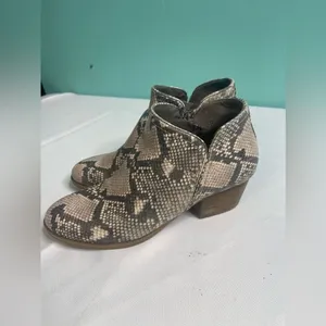 Fergie snakeskin bootie size 8‎ 1/2 Tan thumbnail 4