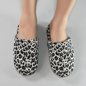 Leopard print slippers Size 6.5 thumbnail 3