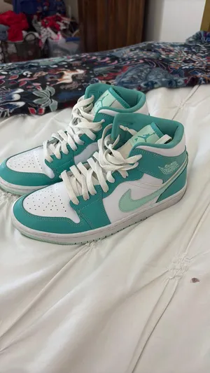 Air Jordan teal thumbnail 1