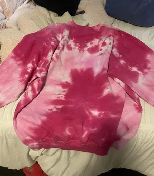 Urban Outfitters Pink Tie Dye Heart Oversized Sweater thumbnail 3