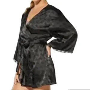 YITTY‎ Women's Satin Pretty Mini Robe Size Medium Iconic Black thumbnail 2