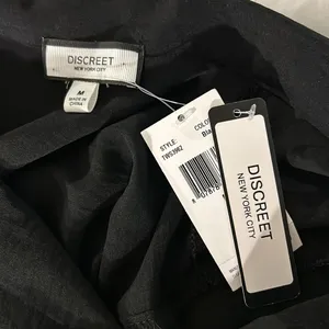 NWT  Size M Black Button Down Crop Top thumbnail 12