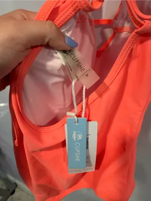 NWT Cupshe‎ Ruffled V-Neck One-Piece Swimsuit in Coral thumbnail 3
