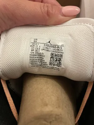 Air Jordan 1 Low thumbnail 10