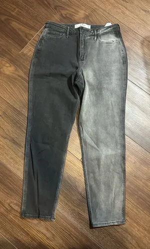 Hollister Jeans thumbnail 1