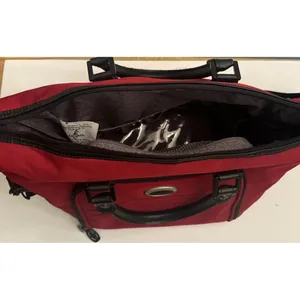 Atlantic Travel Bag Red Luggage Shoulder Tote *NO Lock With Keys thumbnail 5