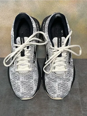 Brooks Adrenaline GTS 21 Women's White & Black Sneakers Size 8B thumbnail 14