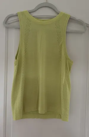 Lululemon Tank thumbnail 1