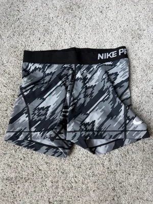 Nike Pros thumbnail 2
