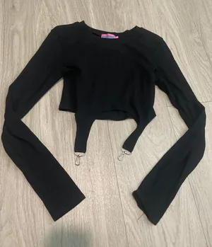 Edikted Black Cropped Long-Sleeve Top with Garter Clips thumbnail 1