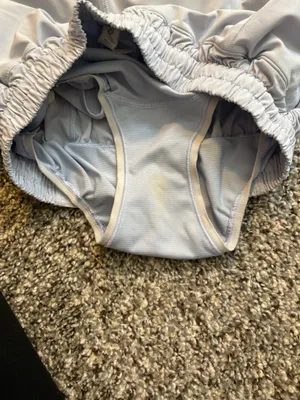 Lululemon Shorts Hotty Hot 2.5" thumbnail 4
