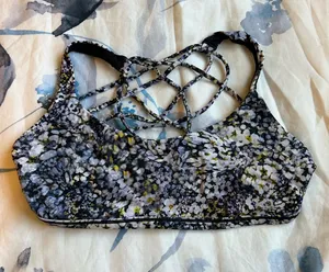 Lululemon Free To Be Bra thumbnail 1