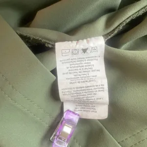 Scrubology Womans Scrub Top Size 2XL Olive Green Nurse Doctor‎ Medical Uniform thumbnail 10