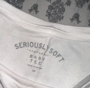 Aeropostale Baby tee thumbnail 3