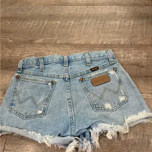 Wrangler Light Blue Frayed Denim Cutoff Shorts thumbnail 2