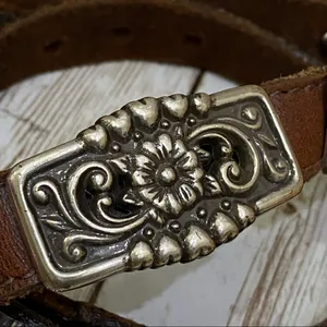 Justin Boots Brown Leather Silver tone Flower Conch Western Belt Size 35 thumbnail 4