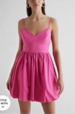 NWT Express Fuchsia Bubble Hem Mini Dress Spaghetti Strap V-Neck Size S thumbnail 1