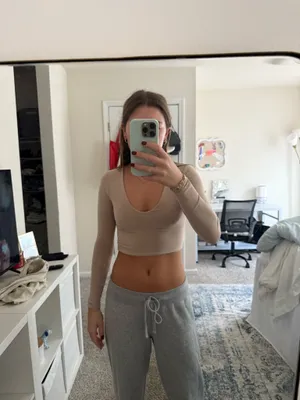 Pretty Little Thing Crop Top thumbnail 3
