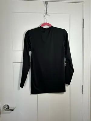 Alo medium long sleeve black shirt thumbnail 6
