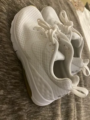 Nike Air Max Motion LW ‘White’ Womens Shoes Size 7.5 thumbnail 4