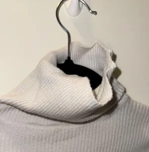 Medium White Turtleneck Gray thumbnail 2