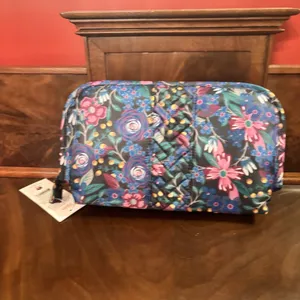 Lug Flash Cosmetic Bag Whimsy‎ Black Floral Travel Organizer Makeup Case NWT thumbnail 2