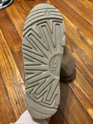 Mini uggs thumbnail 6