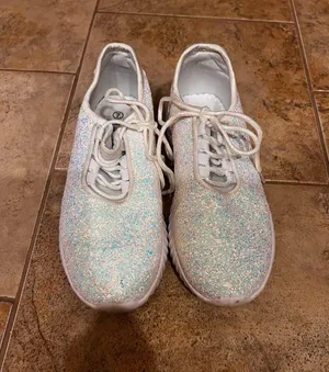 Women’s white glitter sneakers. Size 7 thumbnail 1